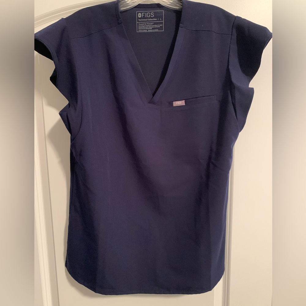 Like new, Figs navy scrub set